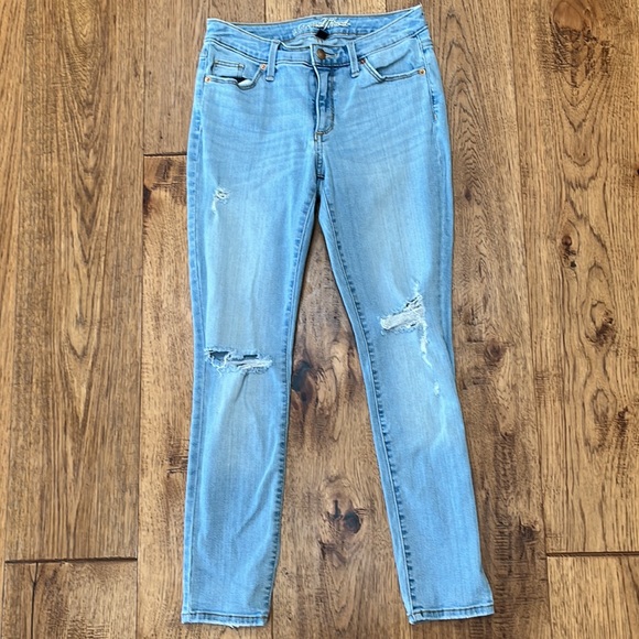 Universal Thread Ripped Skinny Jeans - Picture 5 of 8